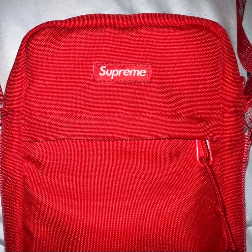 Authentic Supreme SS18 Shoulder Bag
